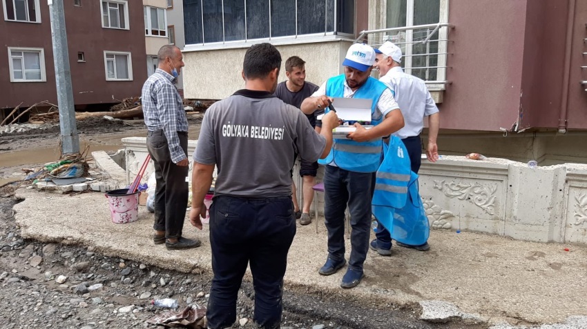Orphan Foundation Reaches the Flood-Affected Region yetim-vakfi-sel-bolgesinde-galeri-576jfif