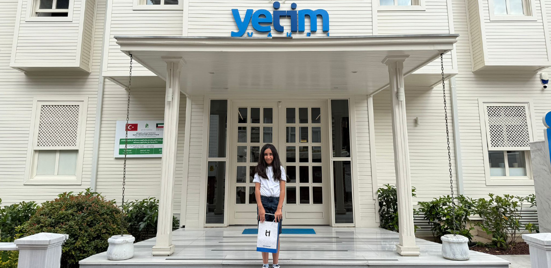 9 Yaşındaki Elif Harçlıklarını Gazze’deki Yetimlere Umut Olarak Gönderdi
